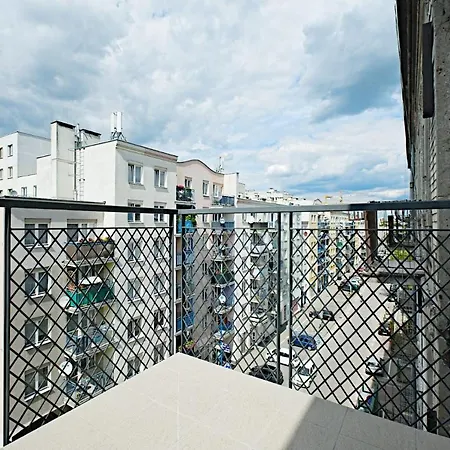 Strzelecka 24 Modern * Warschau